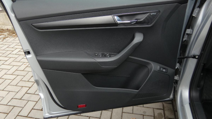 Škoda Karoq 1,5 TSI Sportline DSG na operativní leasing