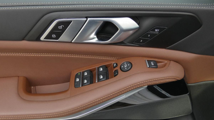 BMW X5 xDrive 40i M Sport na operativní leasing