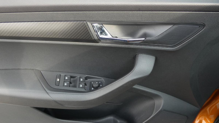 Škoda Karoq 1,5 TSI Sportline na operativní leasing