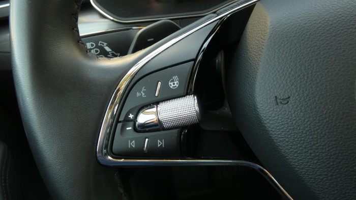 Škoda Superb Combi 1.5 TSI DSG Style na operativní leasing