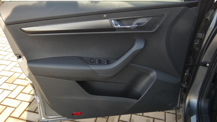 Škoda Karoq 2.0 TDI 110 kW Sportline 4x4 na operativní leasing