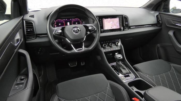 Škoda Karoq 1,5 TSI DSG Sportline na operativní leasing