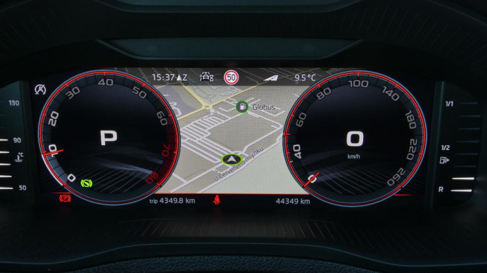 Škoda Karoq 1,5 TSI DSG Sportline na operativní leasing