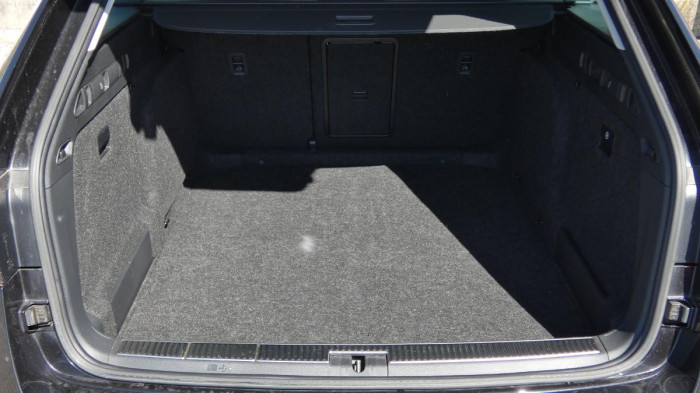 Škoda Superb Combi 1.5 TSI DSG Style na operativní leasing