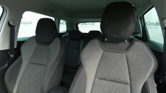 Škoda Karoq 1,5 TSI DSG Style na operativní leasing