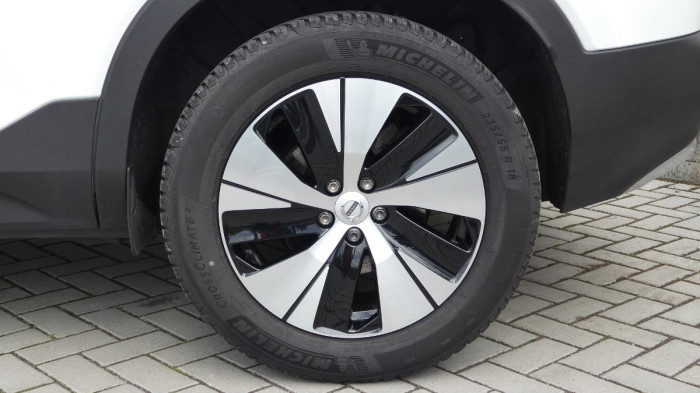 Volvo XC40 B3 mHEV Core aut. na operativní leasing