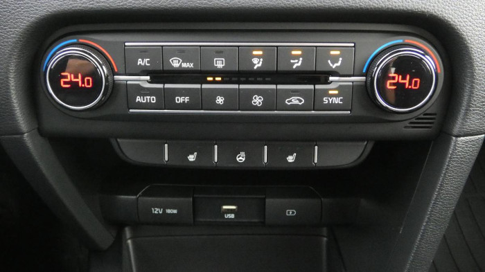 Kia Ceed 1.5 T-GDI 118kW Exclusive Auto na operativní leasing