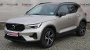 Volvo XC40 B3 PLUS DARK DCT na operativní leasing