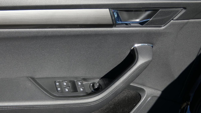 Škoda Superb Combi 1.5 TSI DSG Style na operativní leasing
