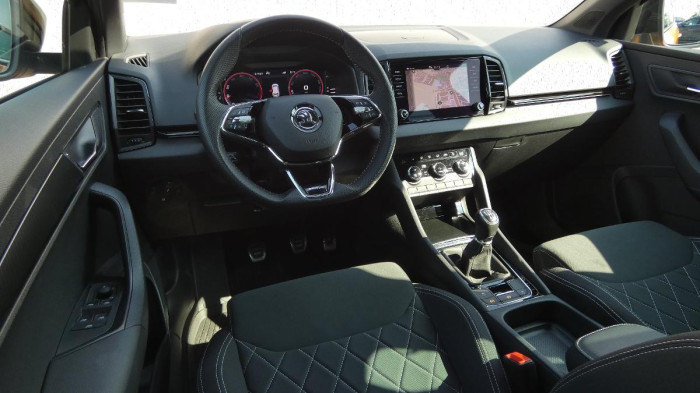 Škoda Karoq 1,5 TSI Sportline na operativní leasing