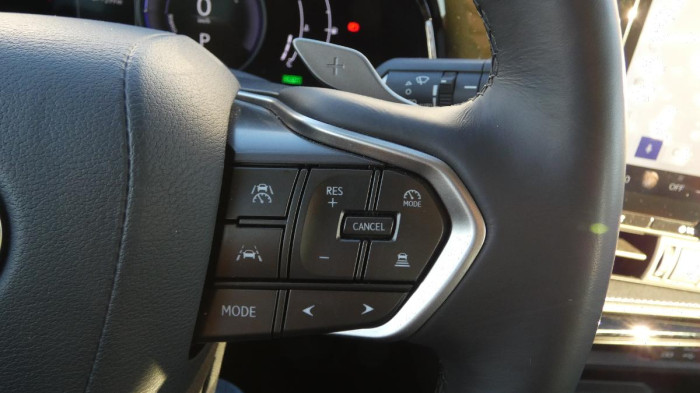 Lexus NX 350h 2.5 E-CVT Comfort Top na operativní leasing