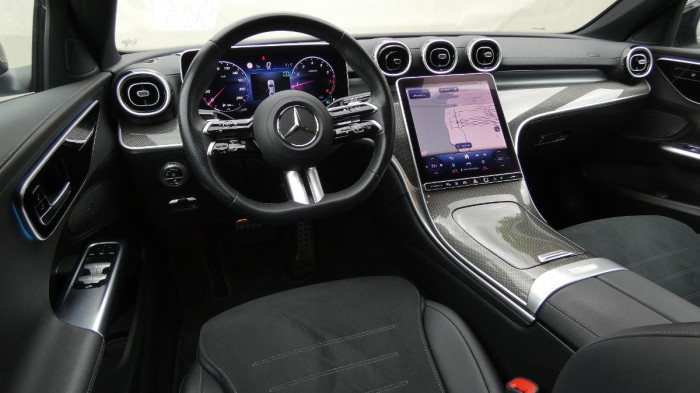 Mercedes-Benz Třídy C Sedan 300 4MATIC na operativní leasing