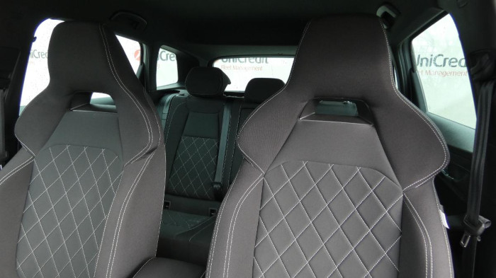 Škoda Karoq 1,5 TSI Sportline DSG na operativní leasing