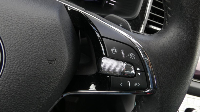 Škoda Kodiaq 2,0 TSI 140 kW L&K 4x4 DSG na operativní leasing