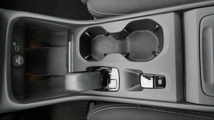 Volvo XC40 B3 Core DCT na operativní leasing