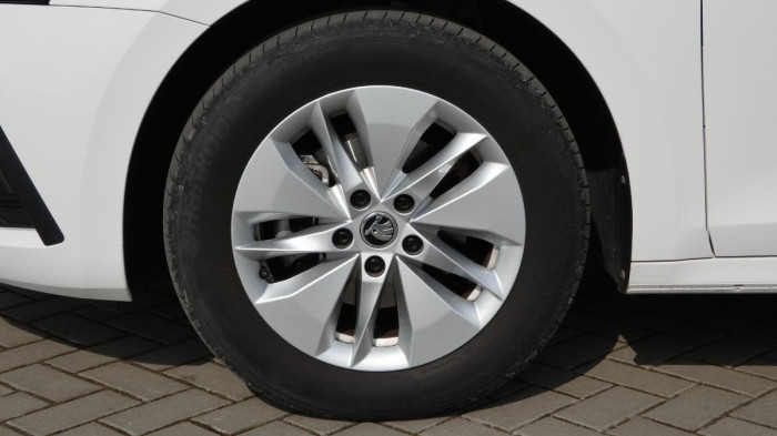 Škoda Octavia 1.5 TSI DSG Ambition na operativní leasing