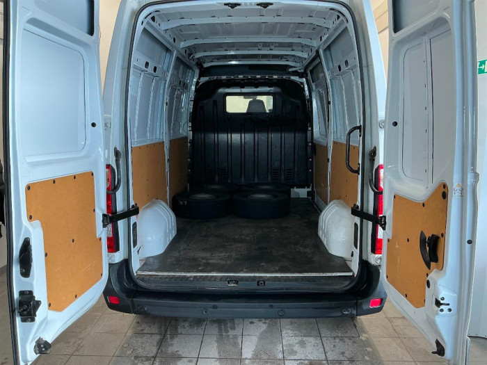 Renault Master 2.3 dCi 180k En L2H2P3 COOL na operativní leasing