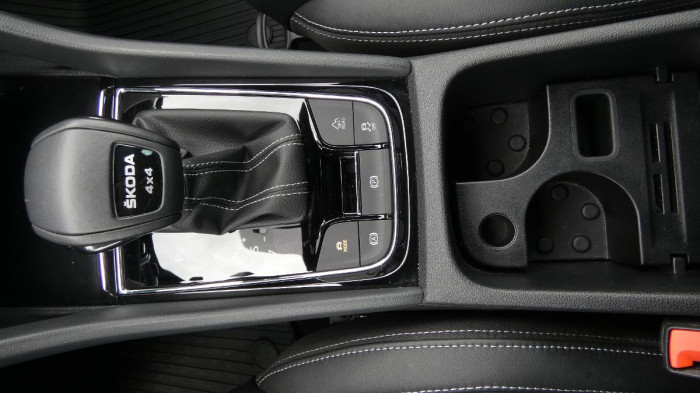 Škoda Kodiaq 2,0 TSI Sportline DSG 4x4 na operativní leasing