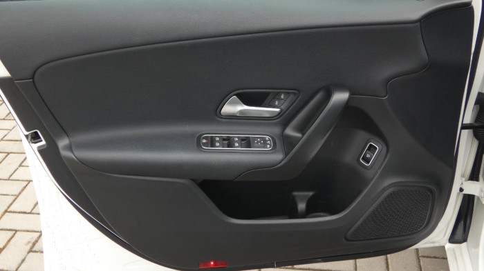 Mercedes-Benz Třídy A 180d na operativní leasing