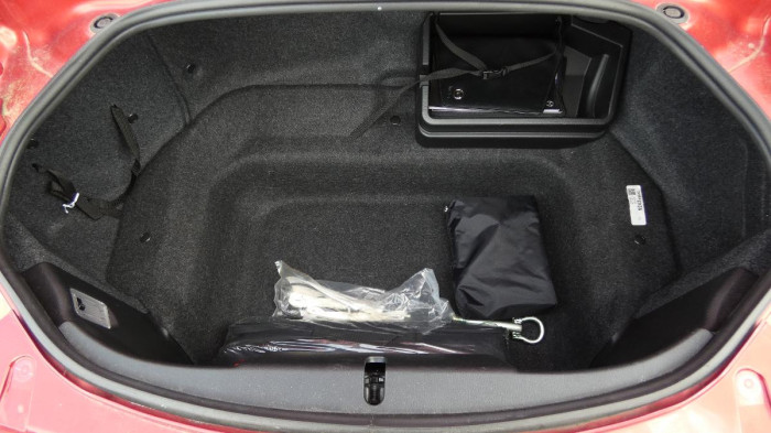 Mazda MX-5 RF 2.0 Skyactiv-G184 Exclusive na operativní leasing