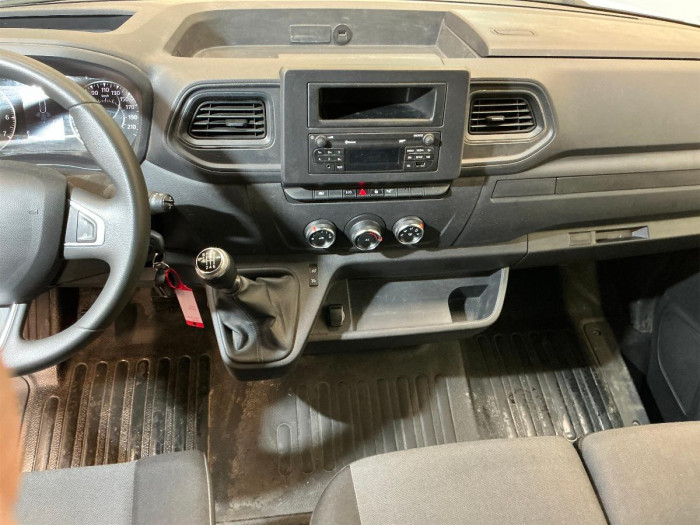 Renault Master 2.3 dCi 180k En L2H2P3 COOL na operativní leasing