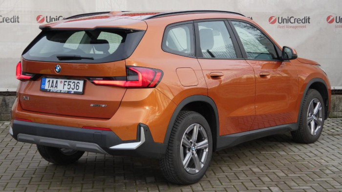 BMW X1 sDrive 18i Advantage na operativní leasing