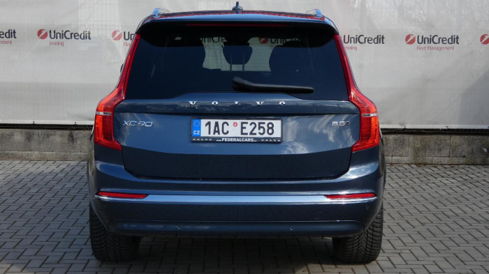 Volvo XC90 B5 AWD Plus Bright 7 míst na operativní leasing