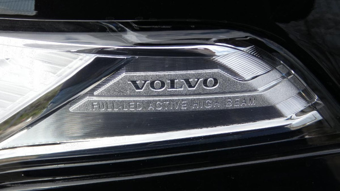Volvo XC90 B5 AWD Core na operativní leasing