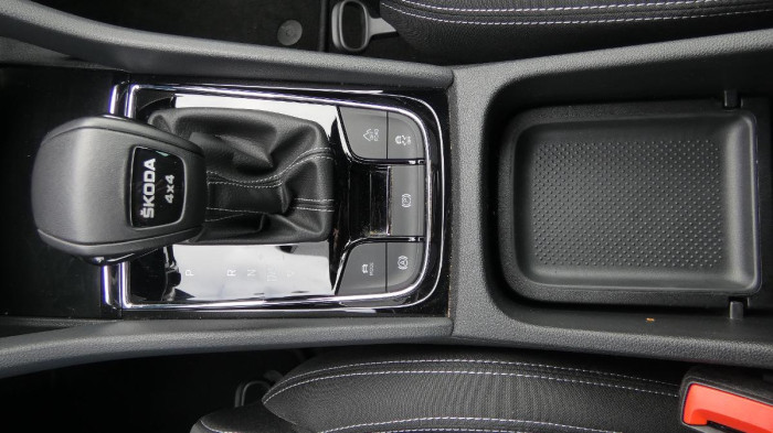 Škoda Karoq 2.0 TDI 110 kW Sportline 4x4 na operativní leasing