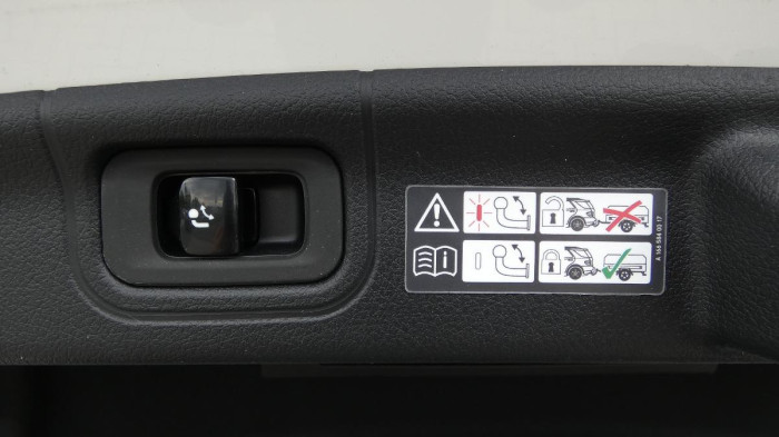 Mercedes-Benz Třídy C Sedan 300 4MATIC na operativní leasing