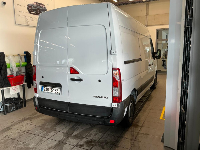 Renault Master 2.3 dCi 180k En L2H2P3 COOL na operativní leasing