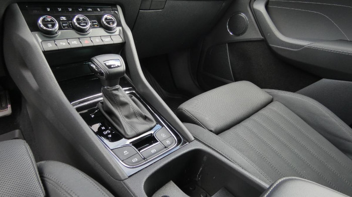 Škoda Kodiaq 2,0 TSI 140 kW L&K 4x4 DSG na operativní leasing