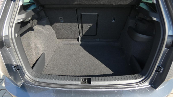 Škoda Karoq 1,5 TSI DSG Style na operativní leasing