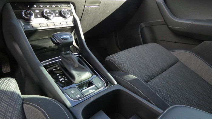 Škoda Karoq 1,5 TSI DSG Style na operativní leasing