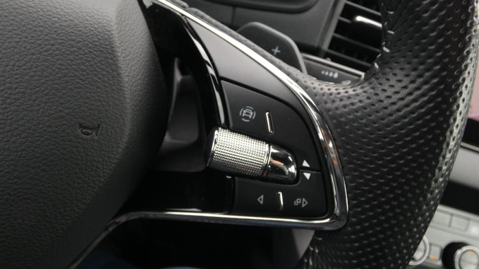 Škoda Karoq 2.0 TDI 110 kW Sportline 4x4 na operativní leasing
