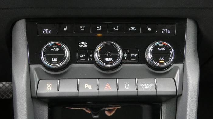 Škoda Karoq 1,5 TSI Style DSG na operativní leasing