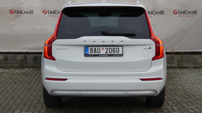 Volvo XC90 B5 AWD Momentum PRO 7 MÍST na operativní leasing