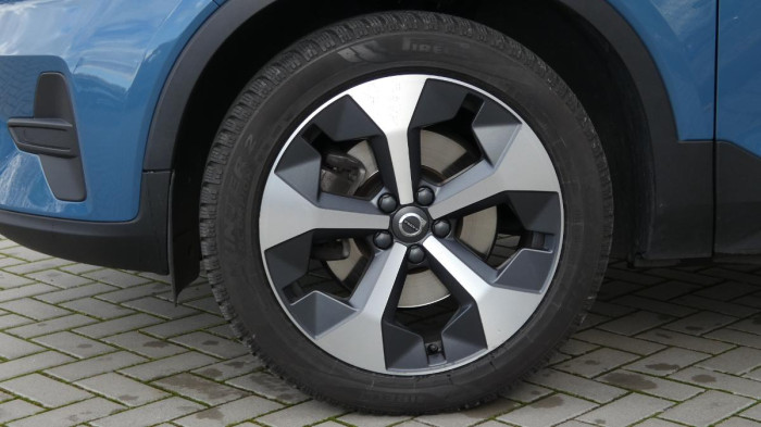 Volvo XC40 B3 Core DCT na operativní leasing