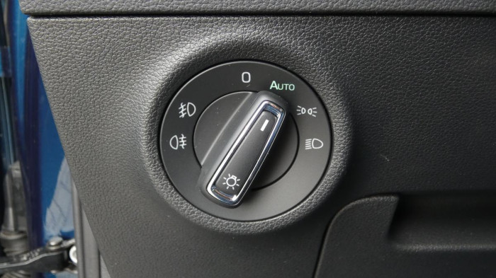 Škoda Karoq 1,5 TSI Style DSG na operativní leasing