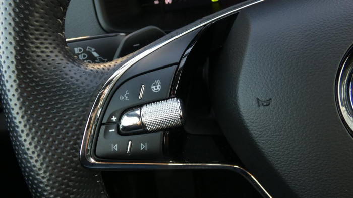 Škoda Karoq 2.0 TDI 110 kW Sportline 4x4 na operativní leasing