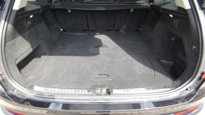Volvo XC90 B5 AWD Core na operativní leasing