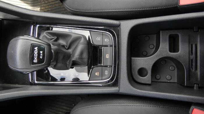 Škoda Kodiaq 2,0 TSI 140 kW L&K 4x4 DSG na operativní leasing