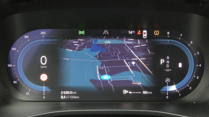 Volvo XC40 B3 PLUS DARK DCT na operativní leasing