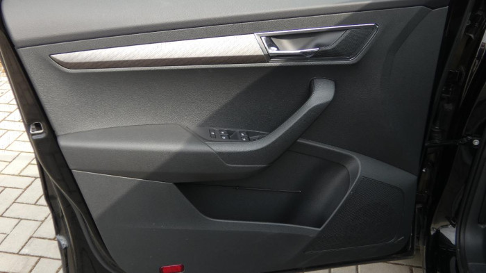 Škoda Karoq 1,5 TSI Style DSG na operativní leasing