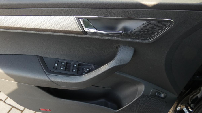 Škoda Karoq 1,5 TSI DSG Style na operativní leasing