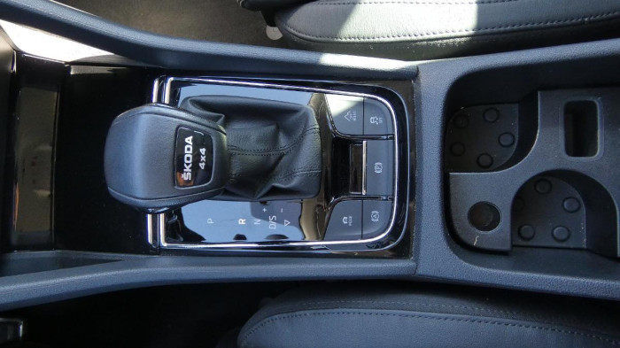 Škoda Kodiaq 2,0 TSI 140 kW L&K 4x4 DSG na operativní leasing