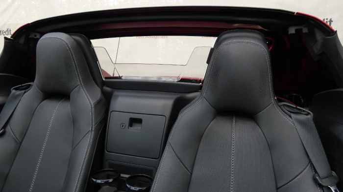 Mazda MX-5 RF 2.0 Skyactiv-G184 Exclusive na operativní leasing
