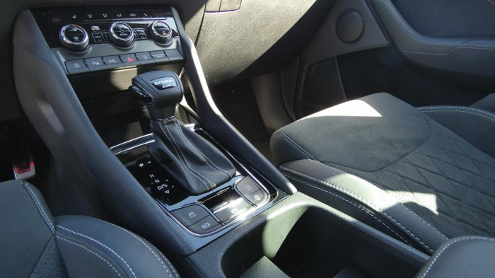 Škoda Kodiaq 2,0 TDI DSG 4x4 Sportline Excl na operativní leasing
