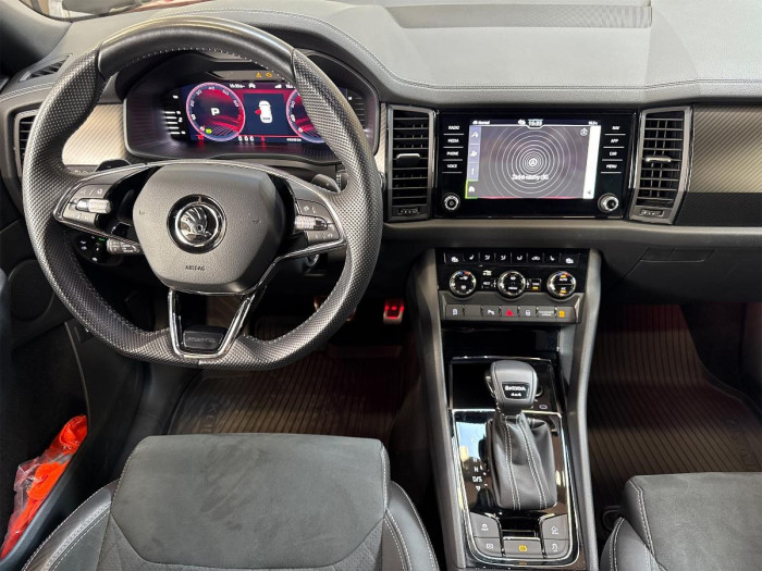 Škoda Kodiaq 2,0 TSI Sportline DSG 4x4 na operativní leasing