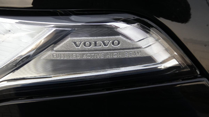 Volvo XC90 B5 AWD Plus Bright 7 míst na operativní leasing